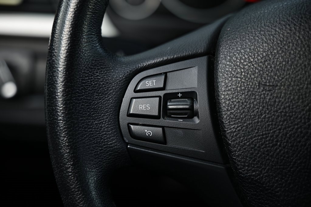 Used 2018 BMW 320i Sedan w/ Convenience Package image 35