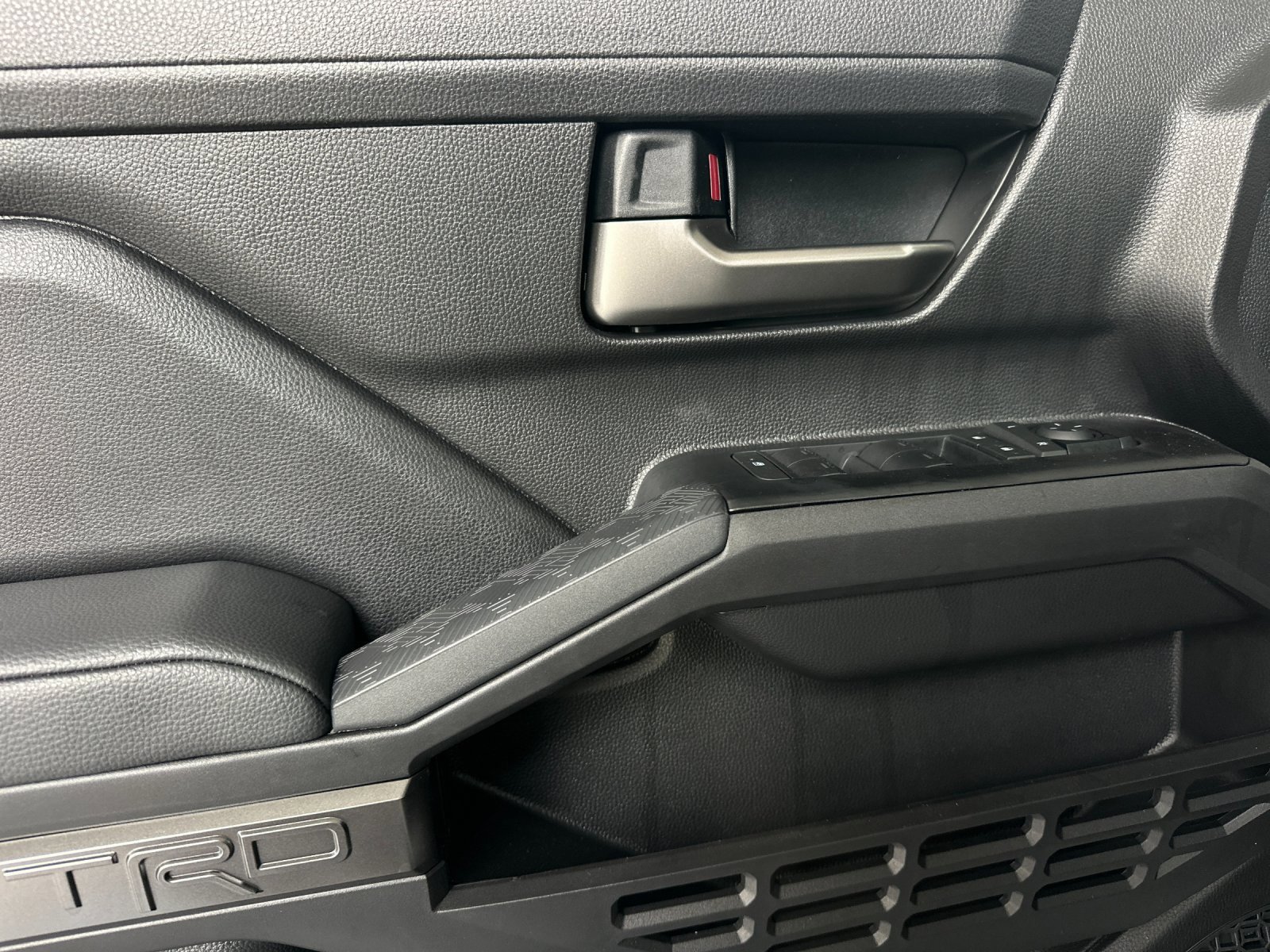 New 2025 Toyota Tacoma TRD Off-Road image 10