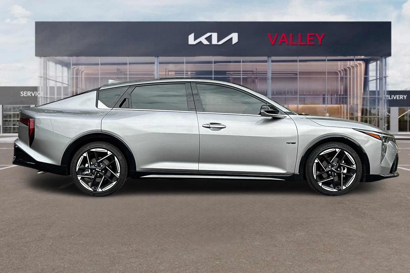 Used 2025 Kia K4 GT-Line w/ GT-Line Premium Package FWD image 3