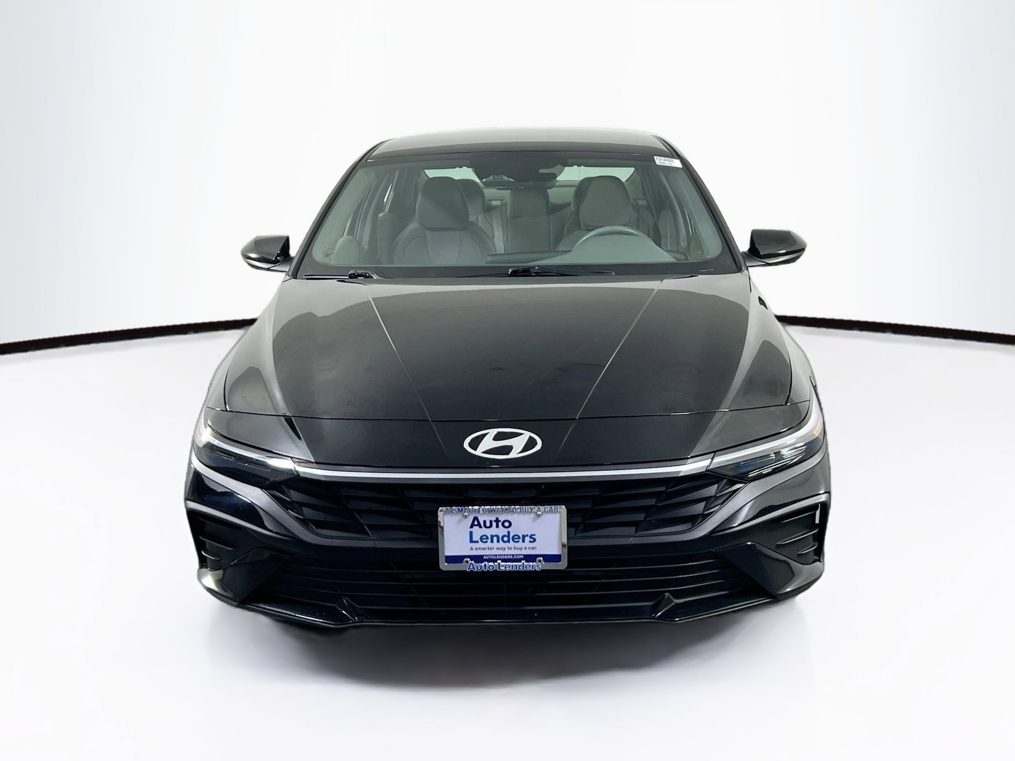 Used 2024 Hyundai Elantra SEL image 2
