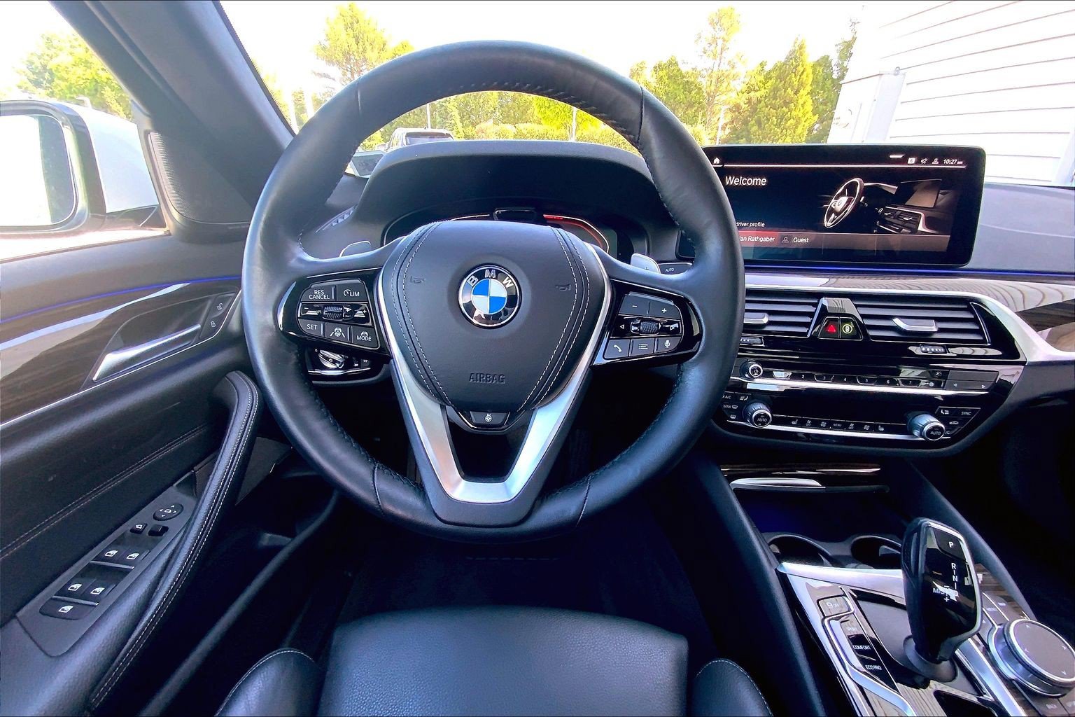 Used 2022 BMW 530i xDrive w/ Premium Package AWD/4WD image 11