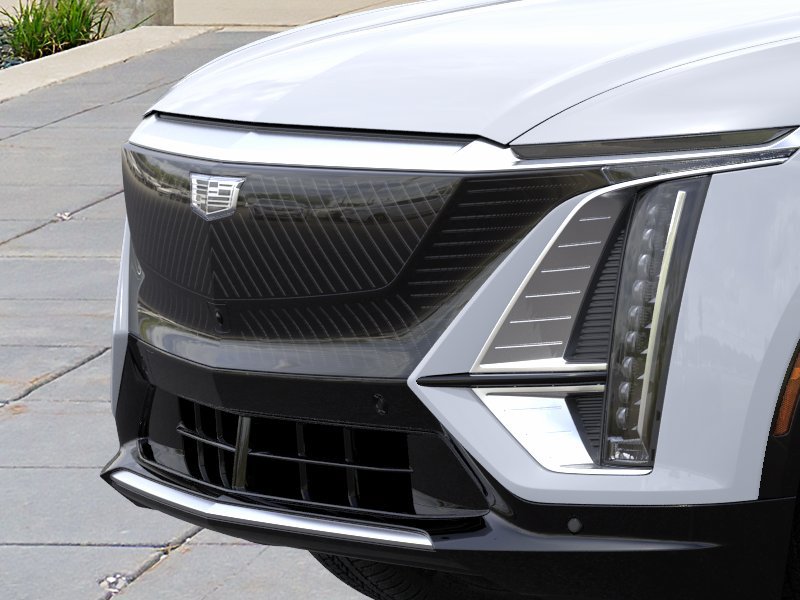 New 2027 Cadillac Lyriq Luxury w/ LPO, Floor Liner Package AWD/4WD image 13