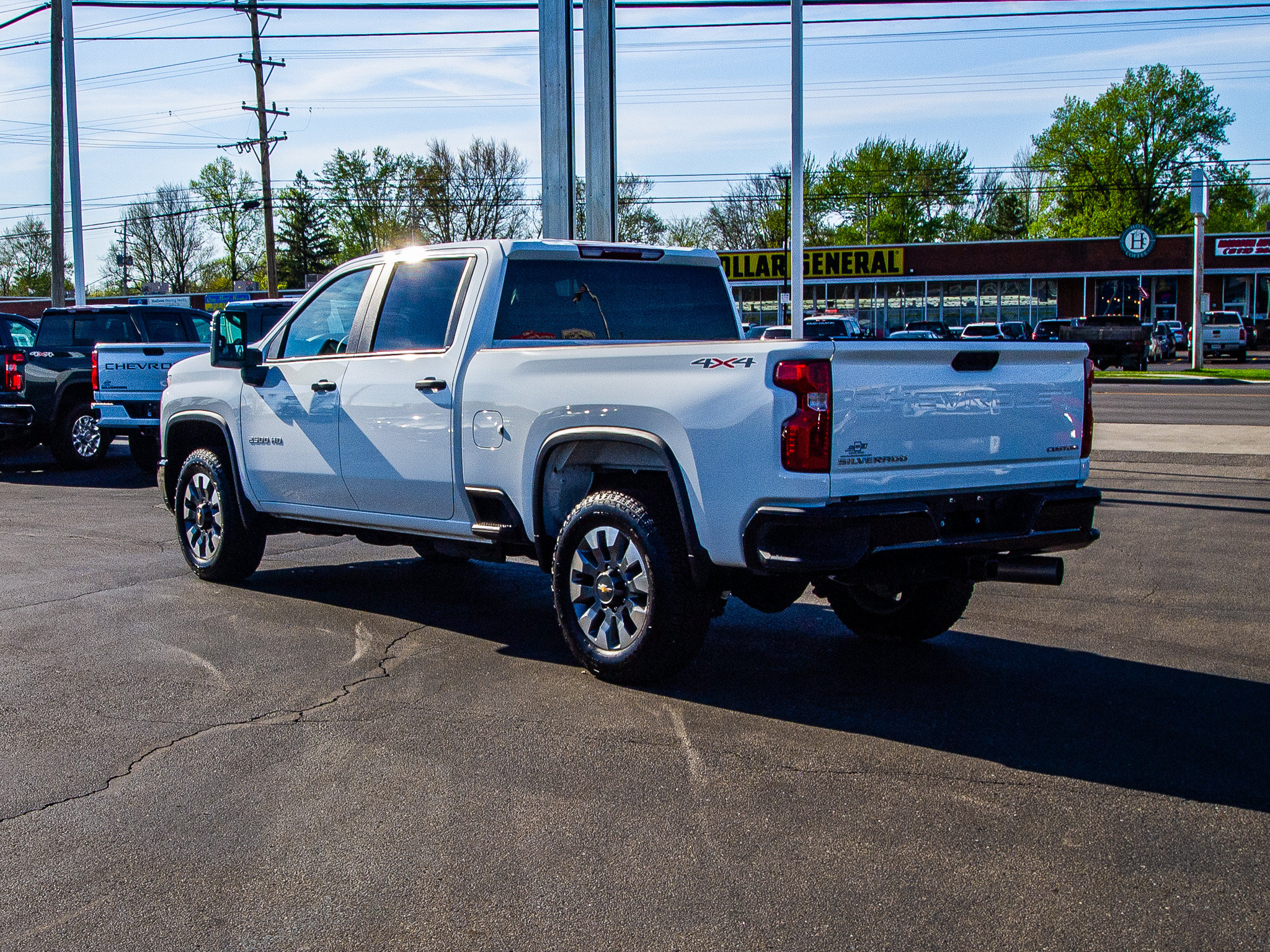 Used 2025 Chevrolet Silverado 2500 Custom w/ Custom Value Package AWD/4WD image 5