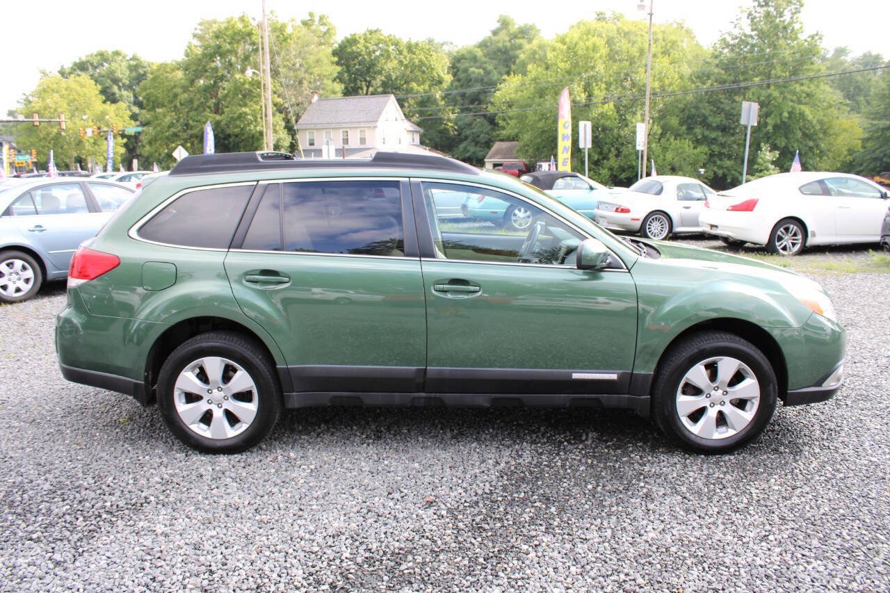 Used 2011 Subaru Outback 2.5i Limited AWD/4WD image 6