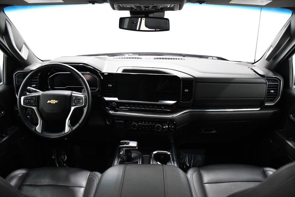 Used 2024 Chevrolet Silverado 1500 LTZ w/ LTZ Premium Package image 8
