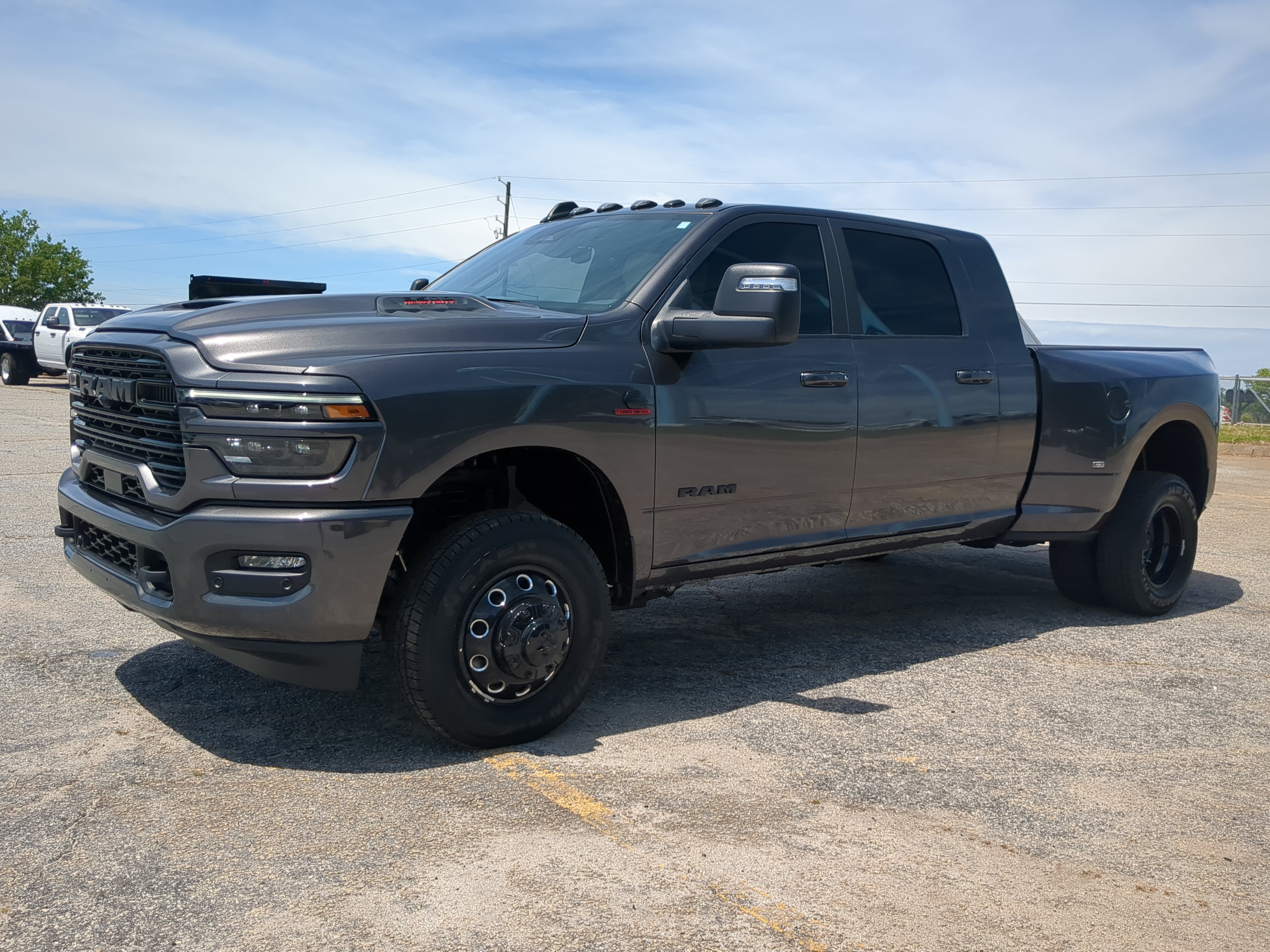 Certified 2025 RAM 3500 Laramie w/ Night Edition AWD/4WD image 6