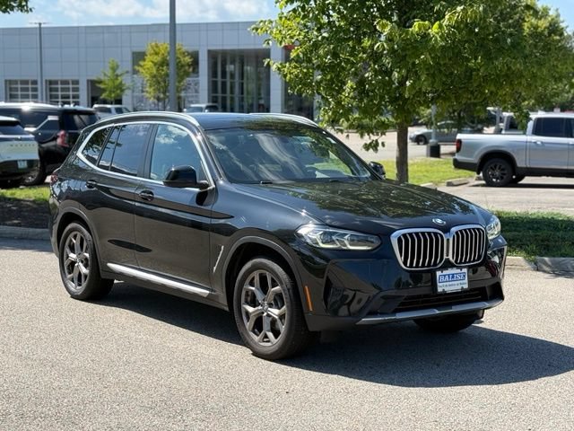 Used 2022 BMW X3 xDrive30i w/ Premium Package 2 AWD/4WD image 3