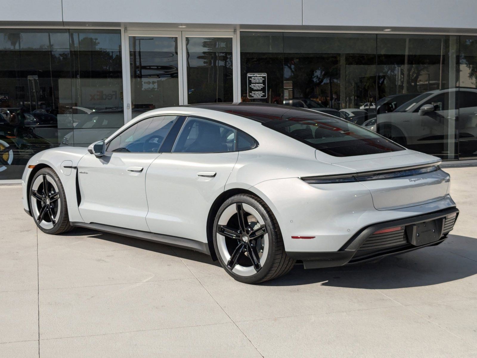 New 2025 Porsche Taycan 4S image 3