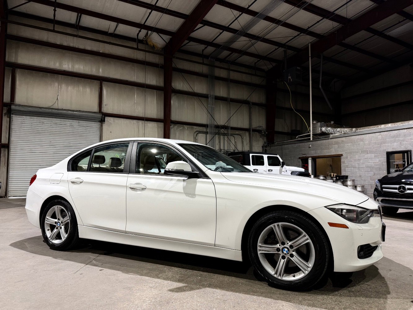 Used 2015 BMW 328i xDrive Sedan AWD/4WD image 3