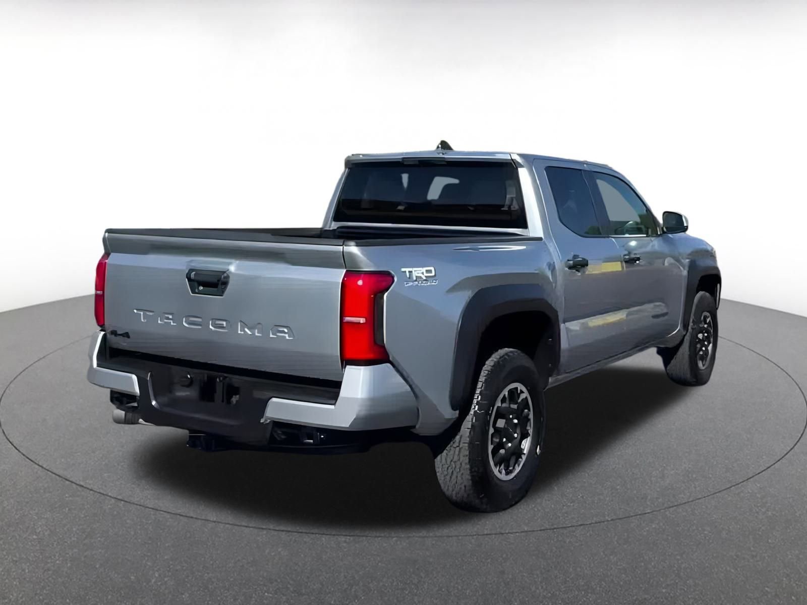 Used 2025 Toyota Tacoma SR image 10