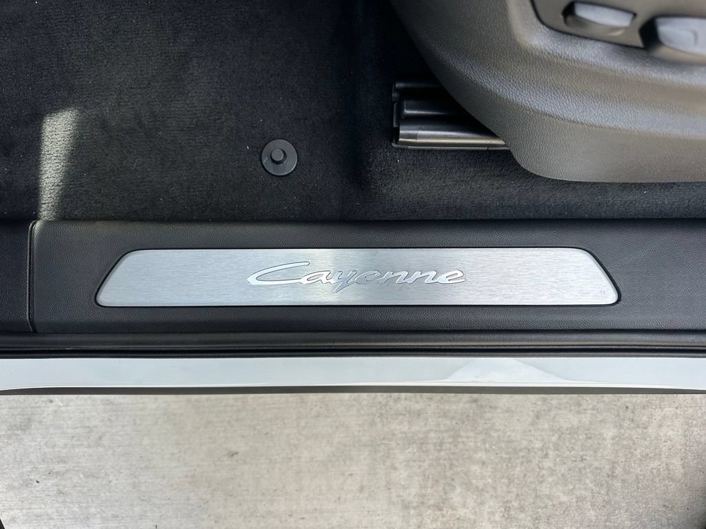 New 2026 Porsche Cayenne Coupe AWD/4WD image 20
