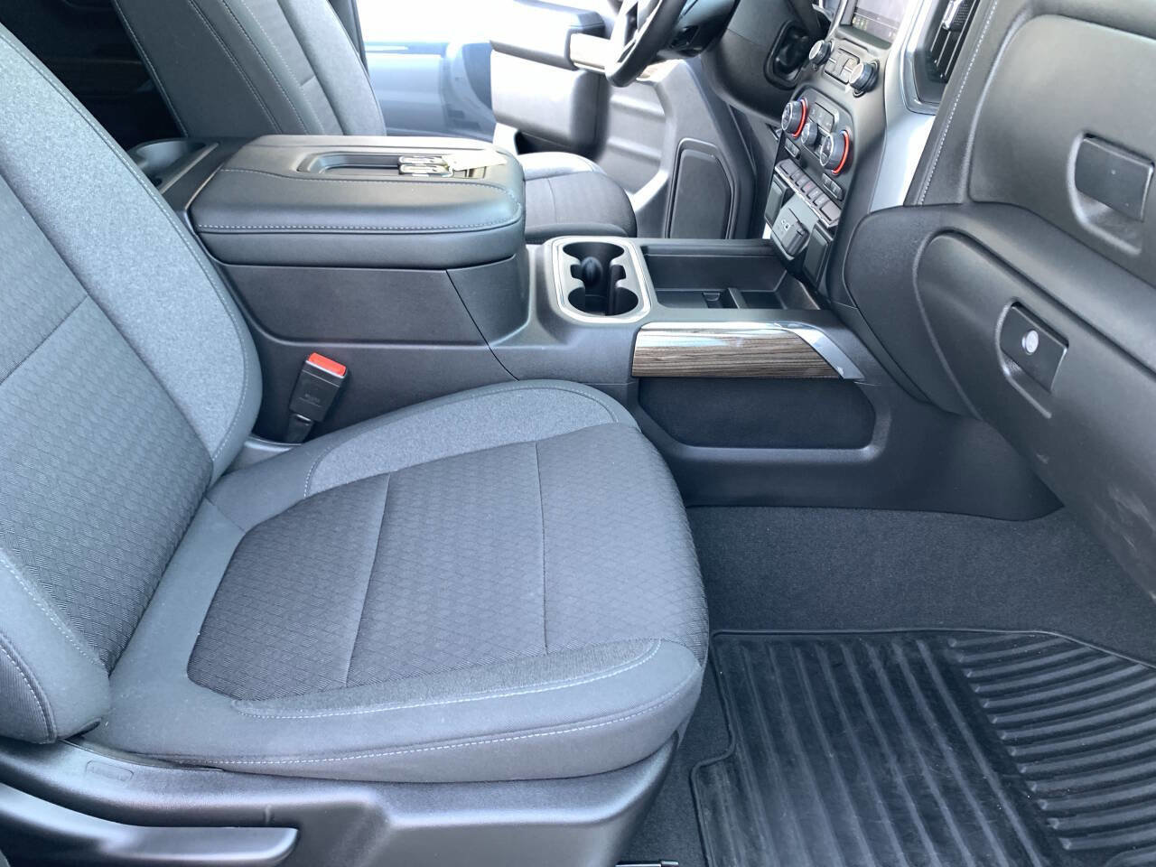 Used 2022 Chevrolet Silverado 1500 RST w/ Z71 Off-Road Package image 21