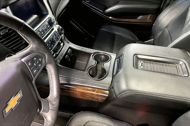 Used 2017 Chevrolet Suburban LT image 19