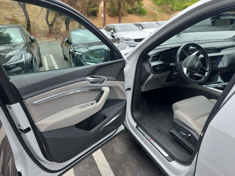 Used 2024 Audi Q8 e-tron Prestige AWD/4WD image 9