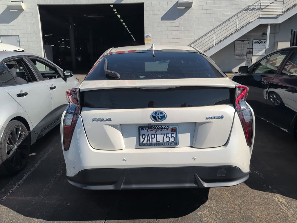 Used 2018 Toyota Prius Three Touring image 5