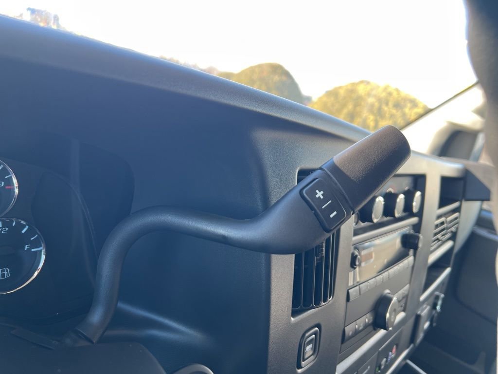 New 2025 Chevrolet Express 3500 w/ Driver Convenience Package image 15