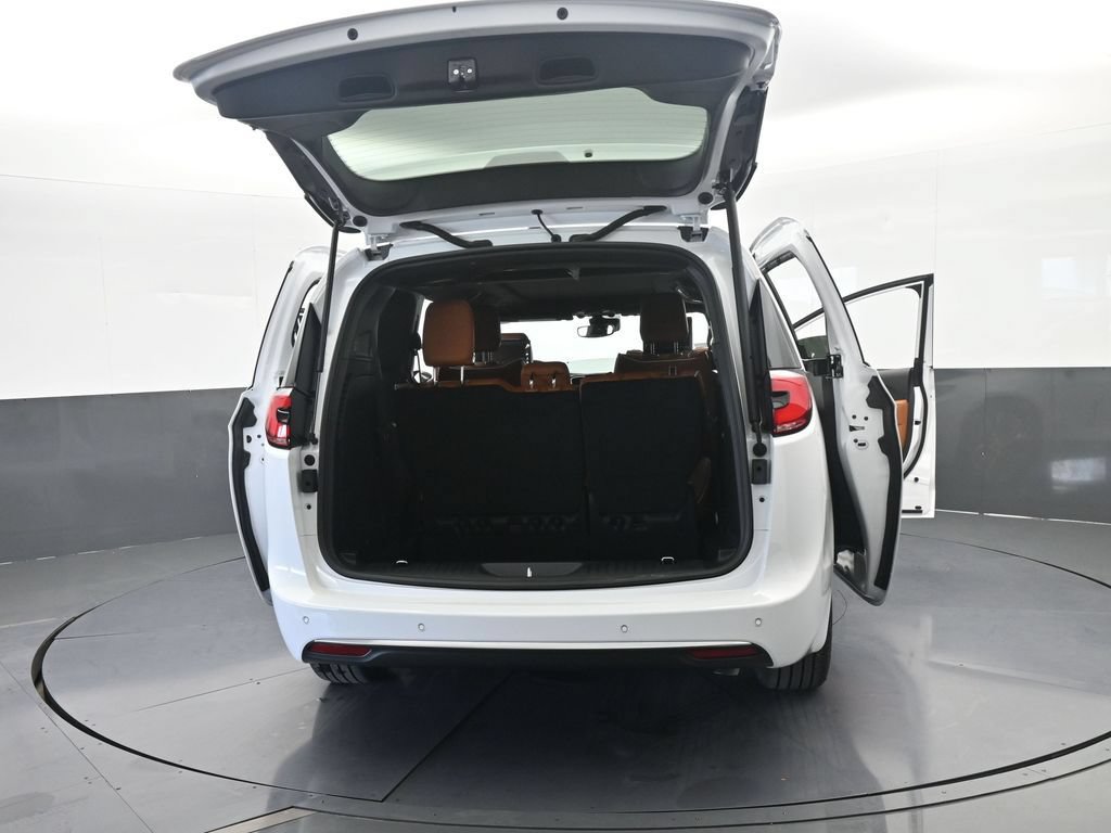 New 2026 Chrysler Pacifica Pinnacle FWD image 74