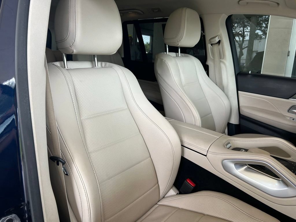 Used 2022 Mercedes-Benz GLS 450 4MATIC image 24