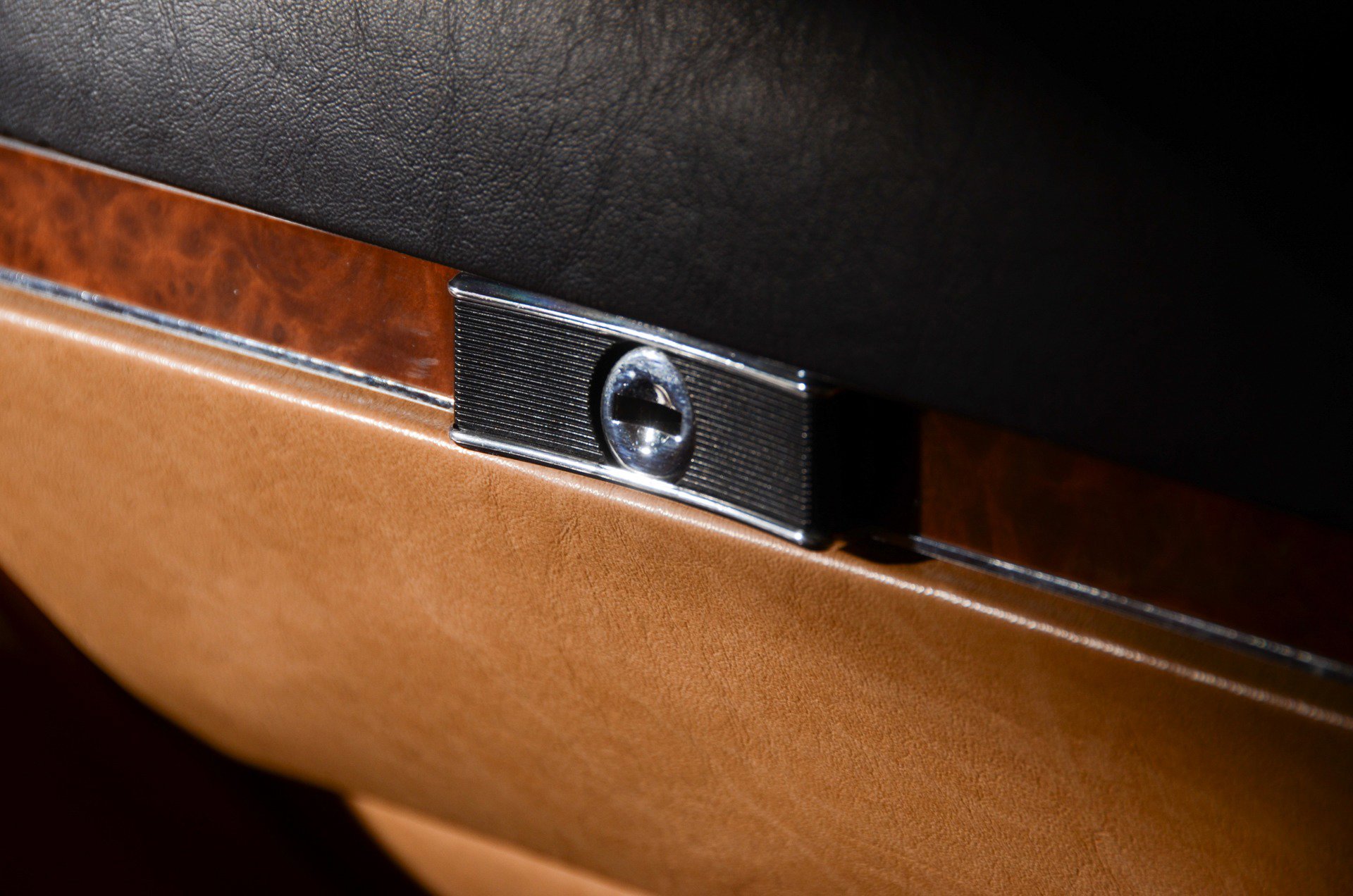 Used 1987 Mercedes-Benz 560 SL image 19