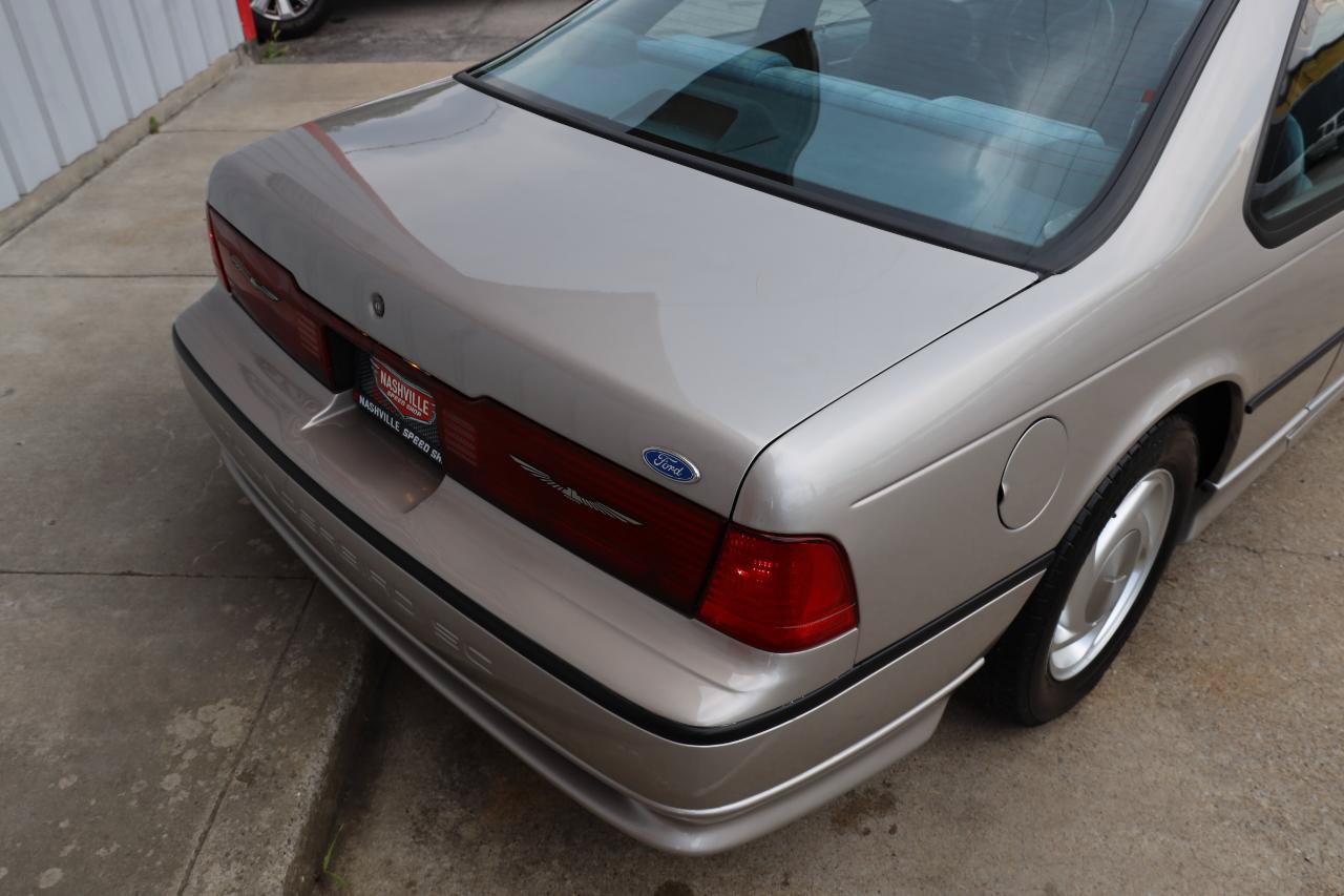 Used 1990 Ford Thunderbird Super RWD image 4