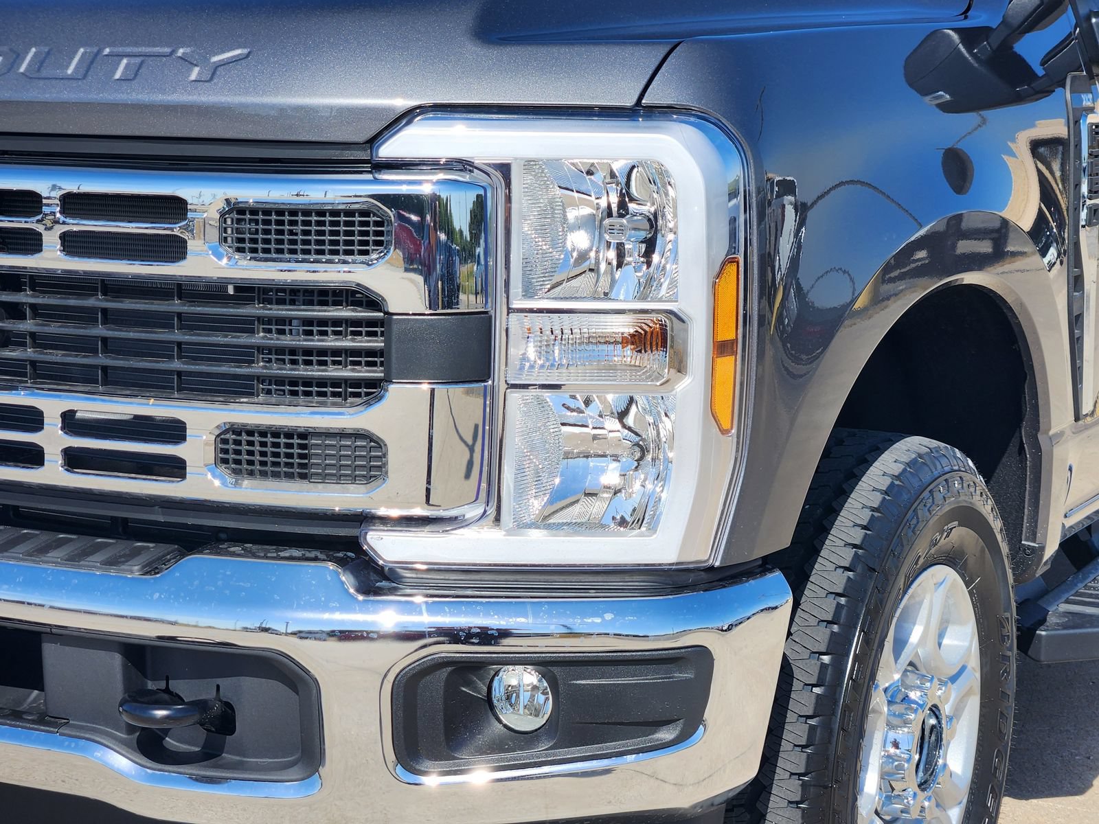 New 2026 Ford F250 XLT w/ FX4 Off-Road Package AWD/4WD image 10