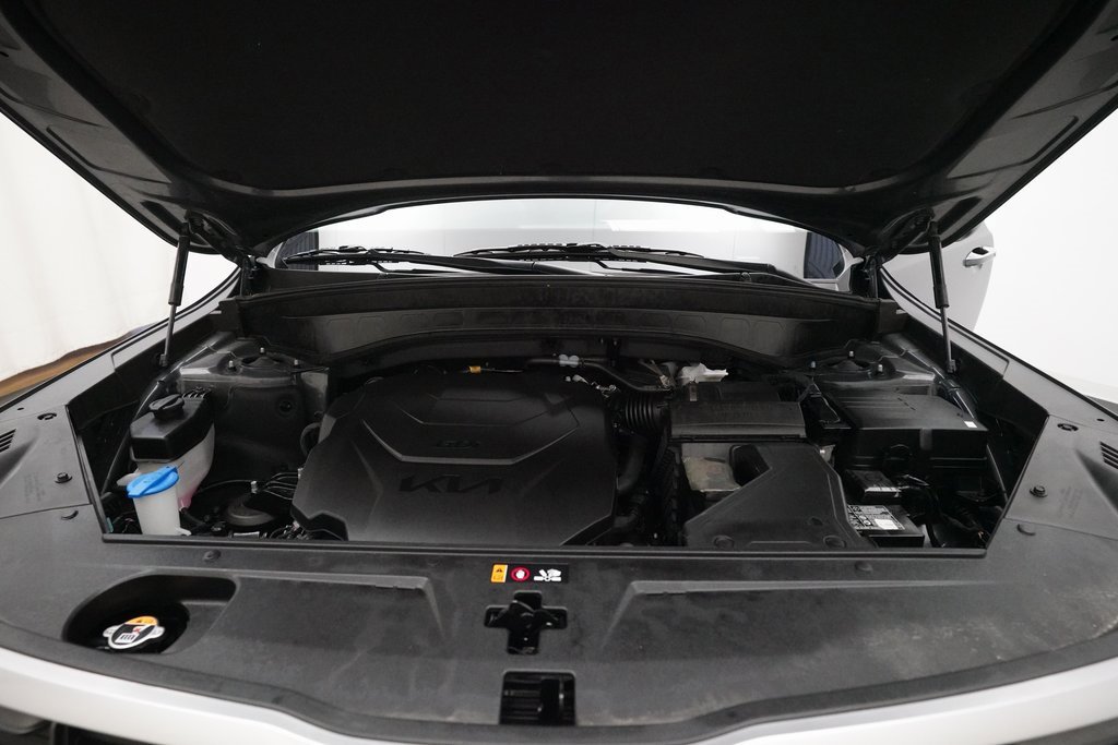 Used 2025 Kia Telluride S image 3