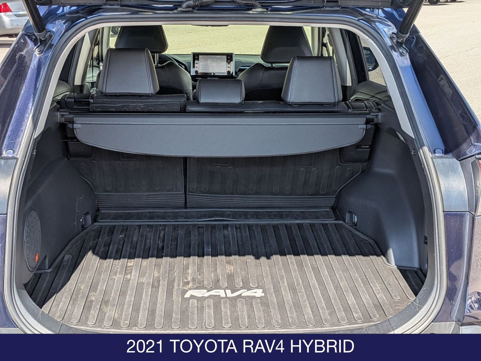 Used 2021 Toyota RAV4 Limited AWD/4WD image 24
