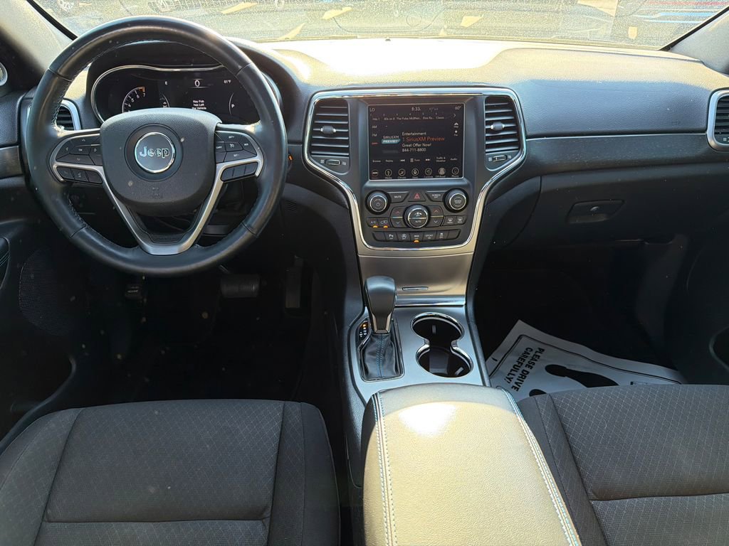 Used 2018 Jeep Grand Cherokee Laredo AWD/4WD image 23