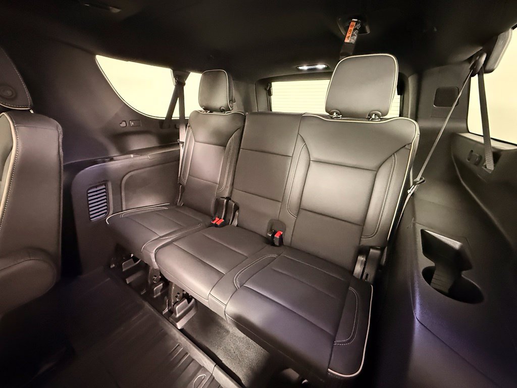 Used 2026 Chevrolet Suburban Premier w/ Sun And Tow Package AWD/4WD image 45