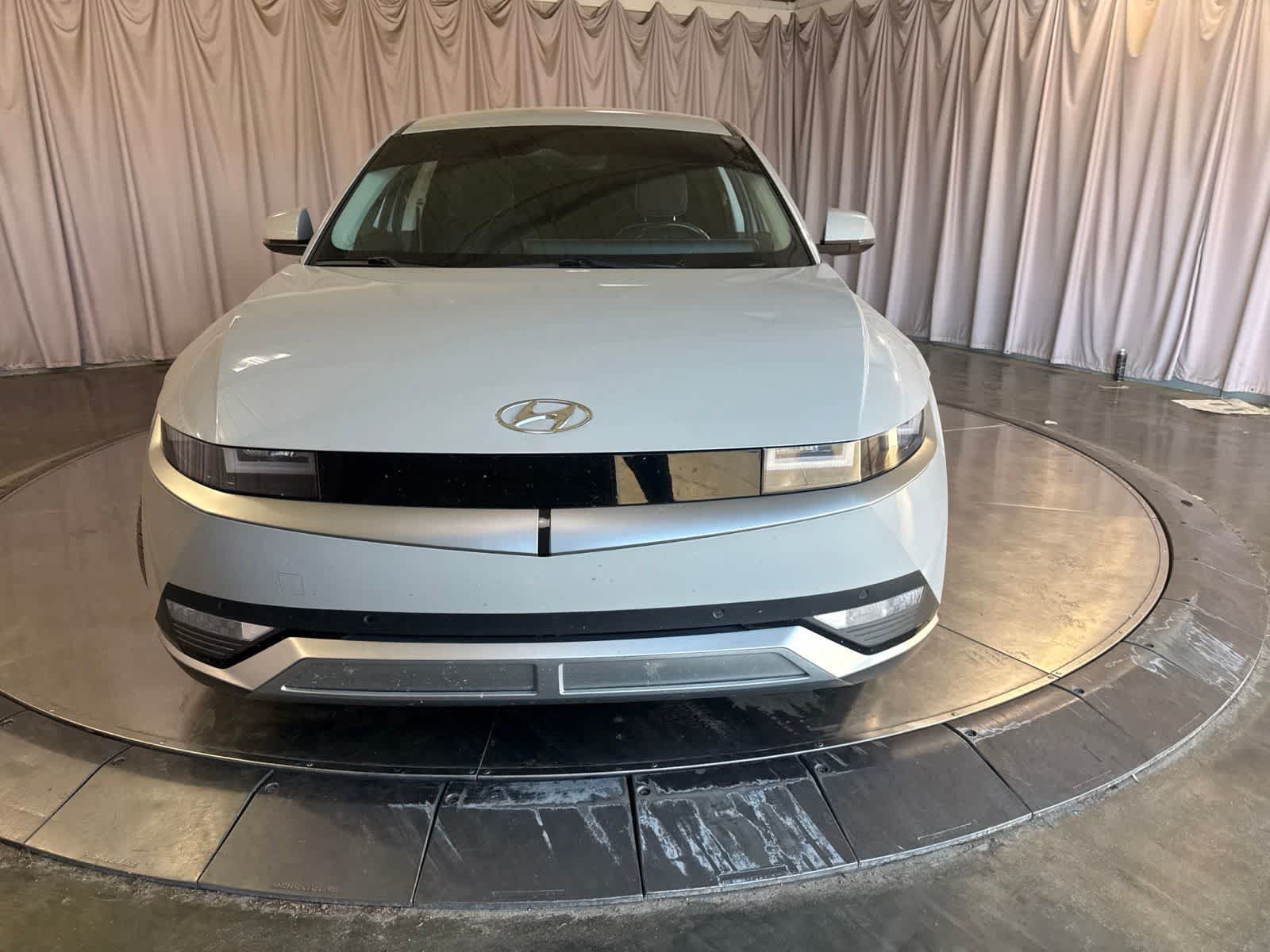 Used 2023 Hyundai Ioniq 5 SEL AWD/4WD image 2