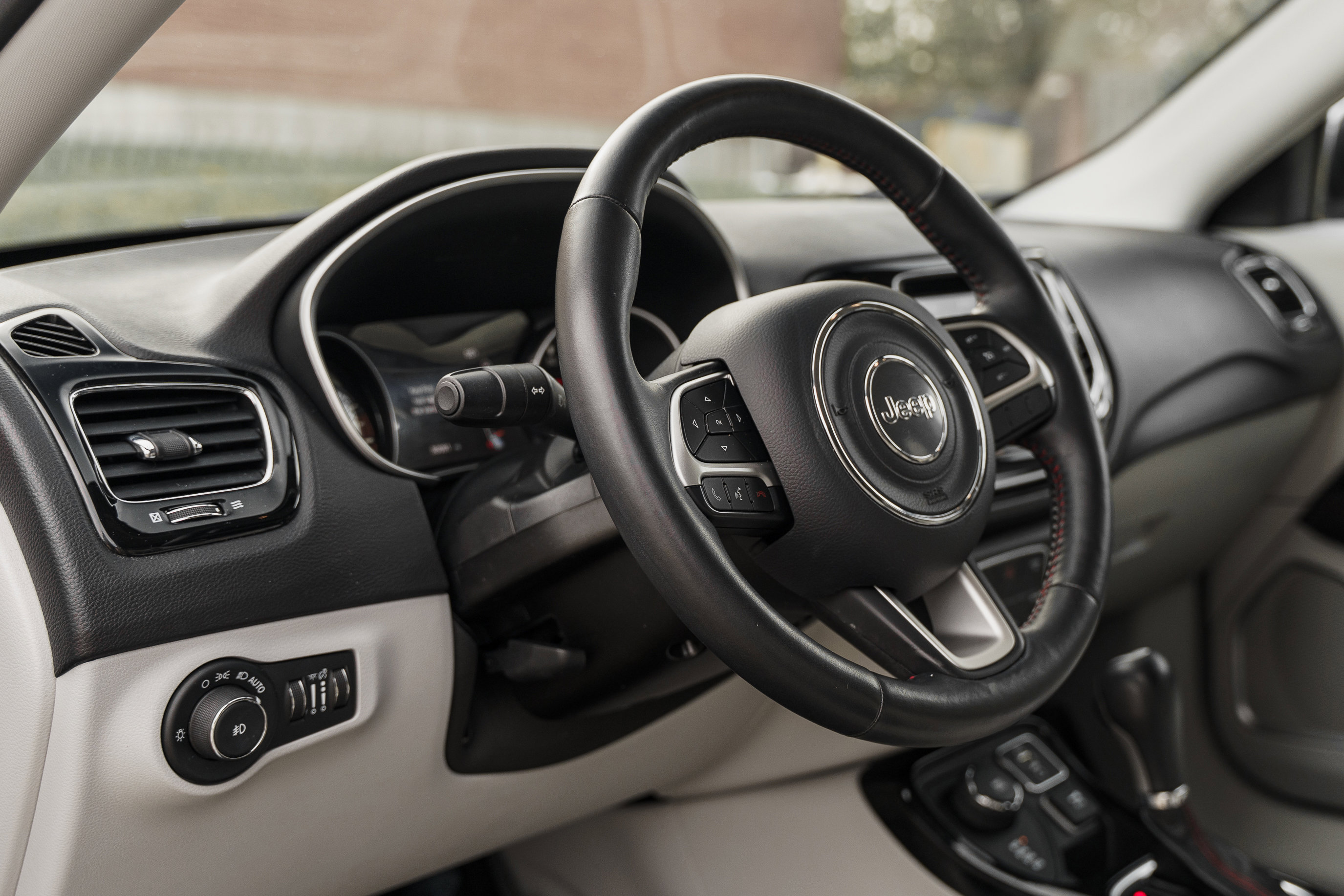 Used 2018 Jeep Compass Limited w/ Trailer Tow Group image 7