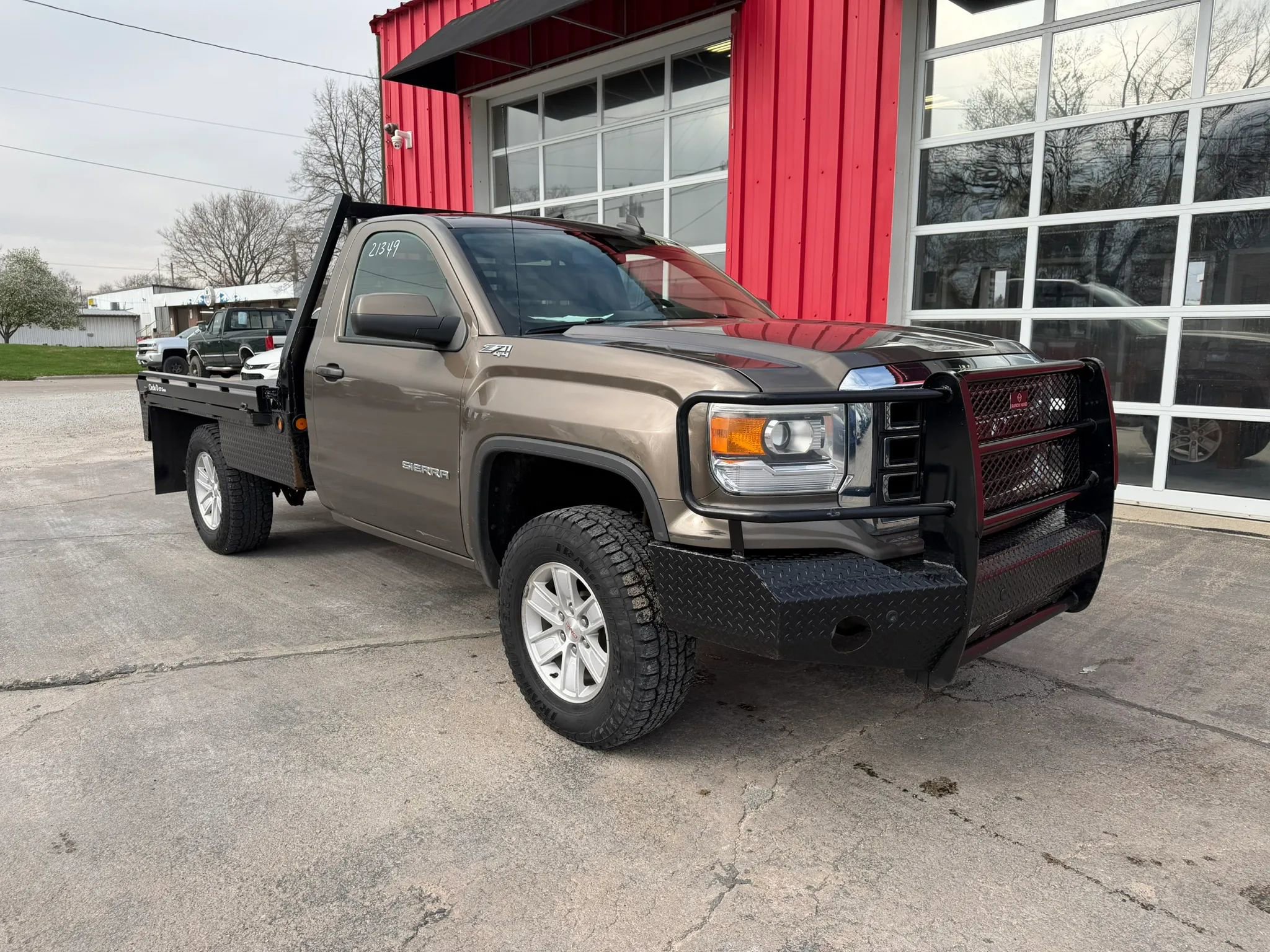 Used 2015 GMC Sierra 1500 SLE w/ SLE Preferred Package image 2