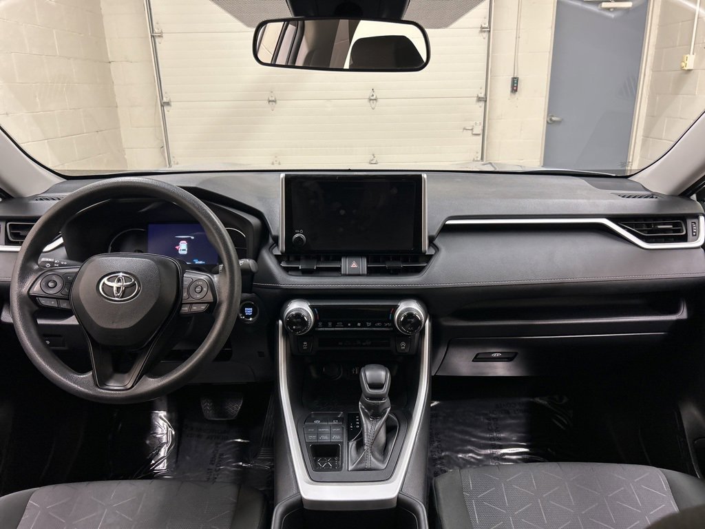 Used 2024 Toyota RAV4 XLE image 17
