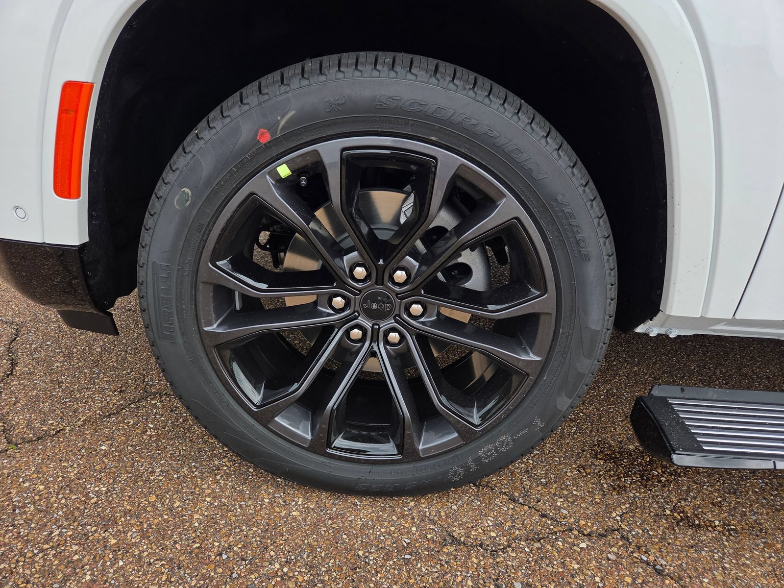 New 2026 Jeep Grand Wagoneer Summit AWD/4WD image 27