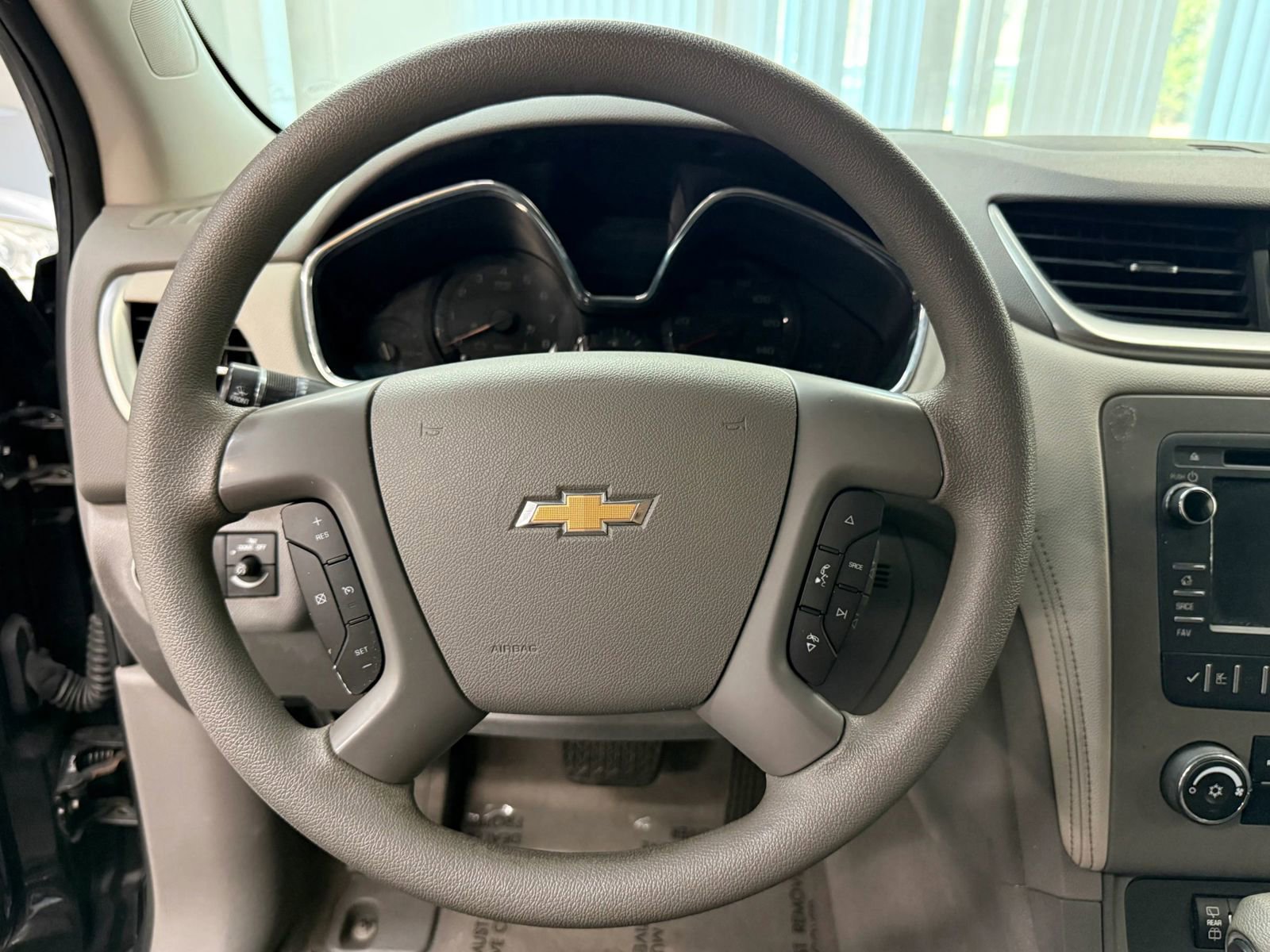 Used 2015 Chevrolet Traverse LS FWD image 31