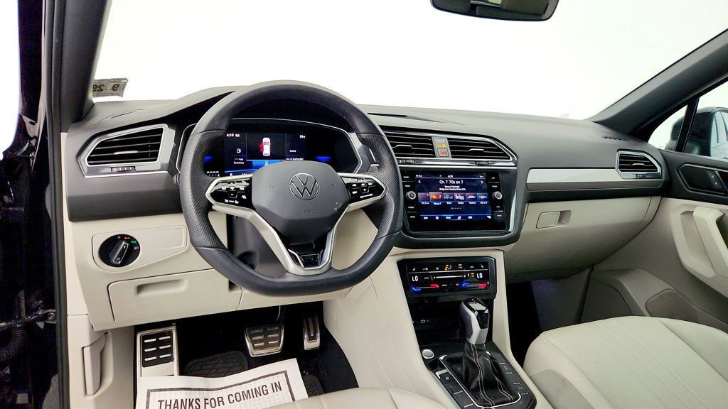Used 2024 Volkswagen Tiguan SE R-Line AWD/4WD image 13