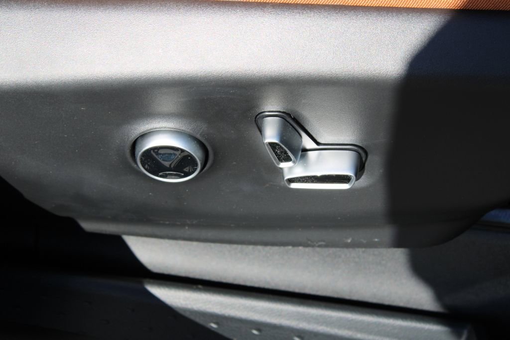 New 2026 Chrysler Pacifica Pinnacle image 14