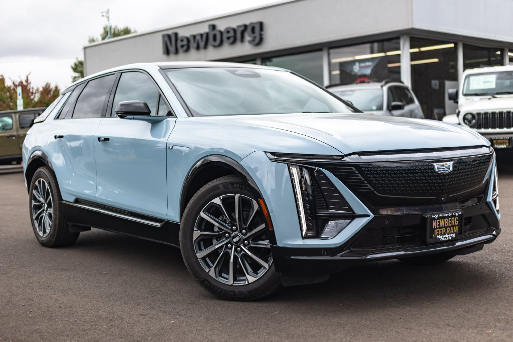 Used 2024 Cadillac Lyriq Sport RWD image 1