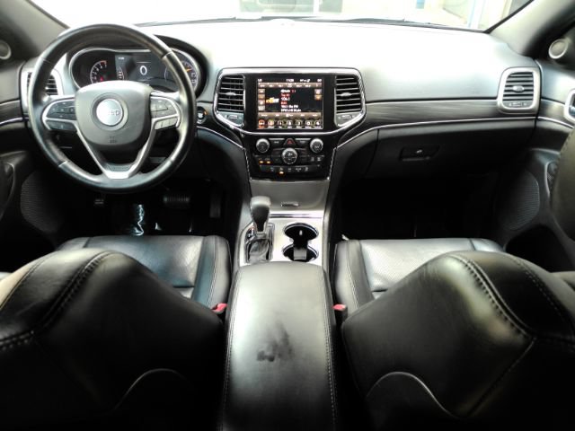 Used 2021 Jeep Grand Cherokee Limited w/ Luxury Group II RWD image 2