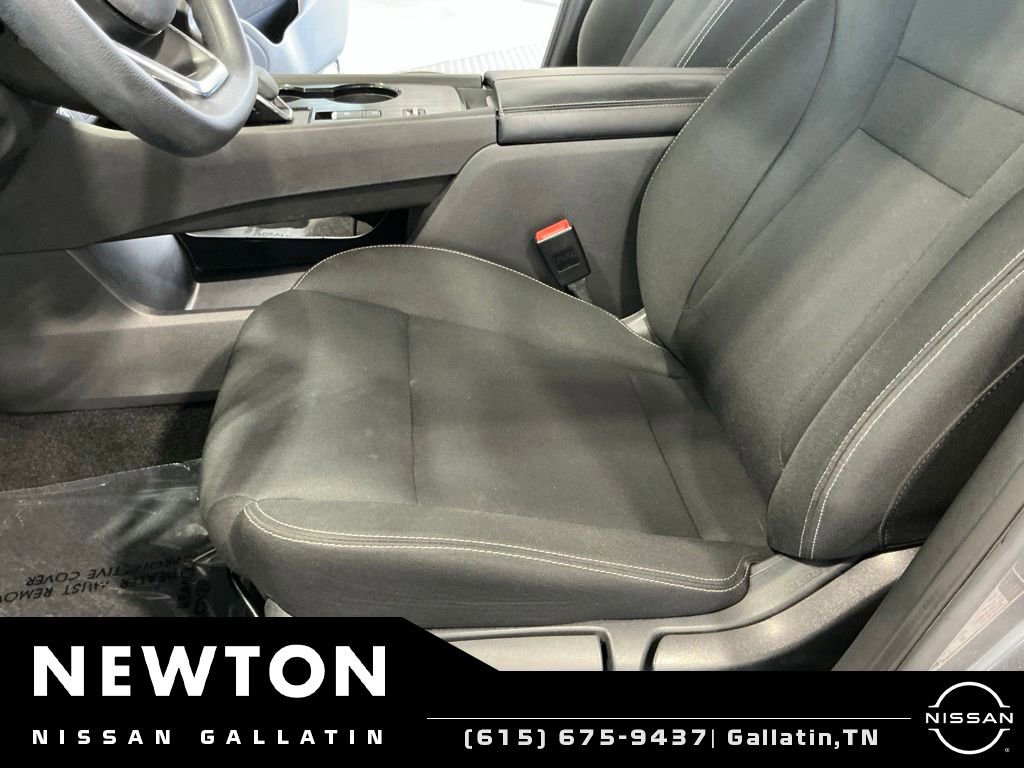 Used 2023 Nissan Rogue S FWD image 8