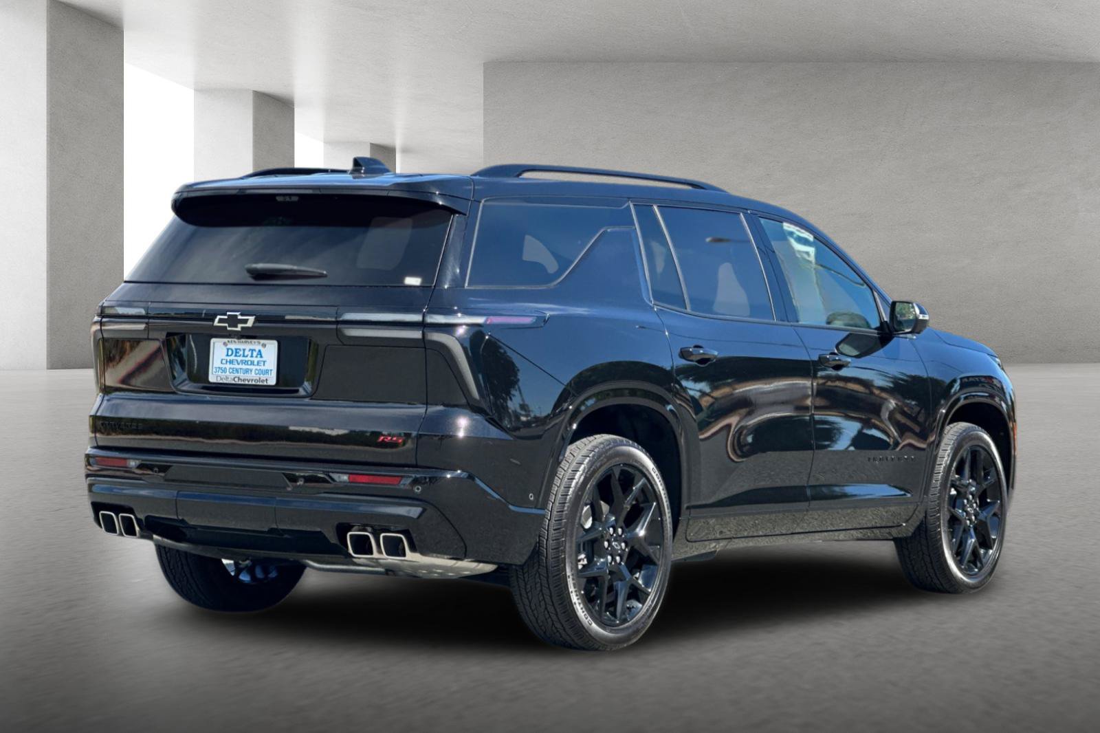 Used 2026 Chevrolet Traverse RS FWD image 4