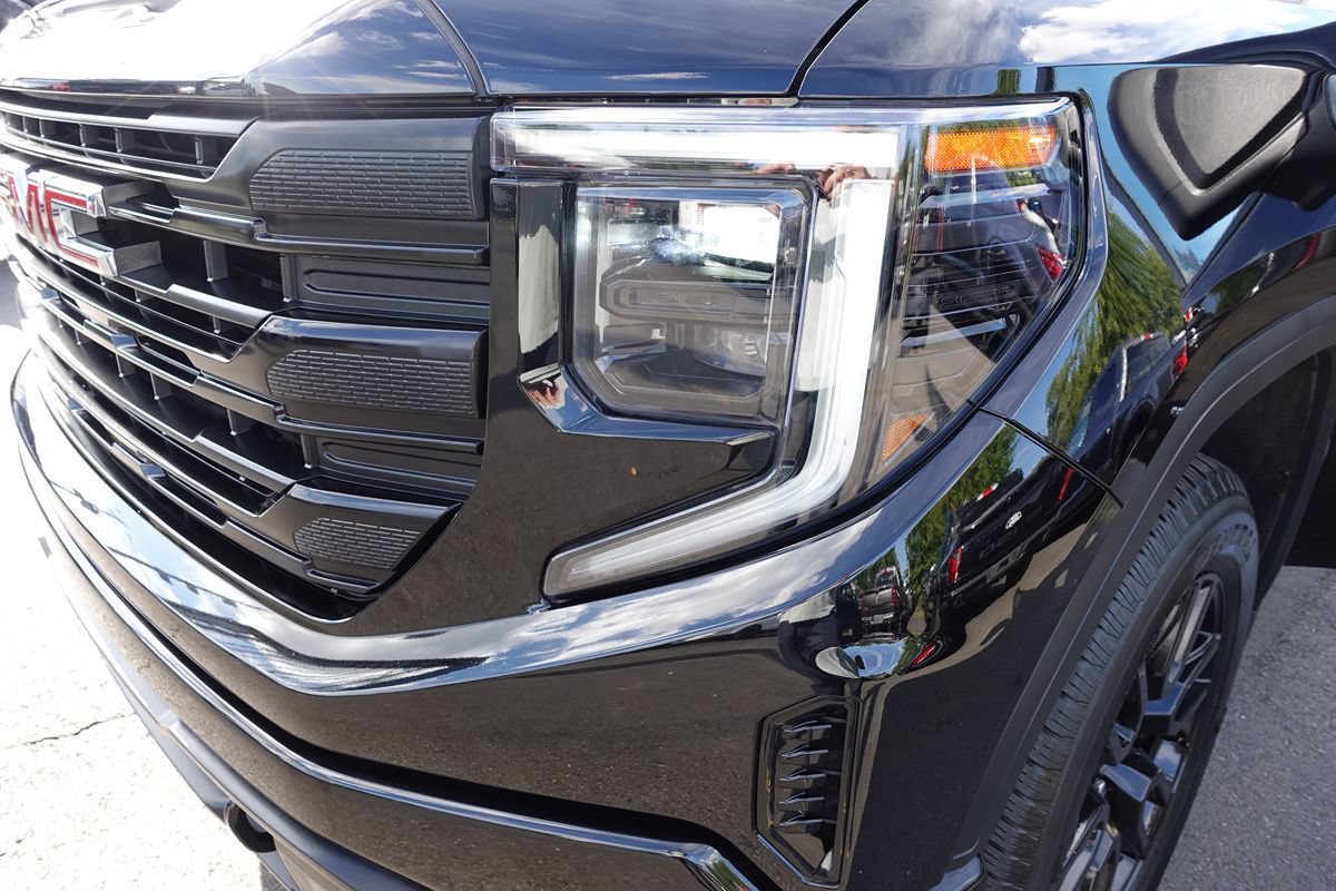 Used 2024 GMC Sierra 1500 Pro w/ Graphite Edition AWD/4WD image 52