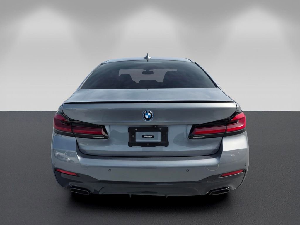 Certified 2023 BMW 530e w/ M Sport Package RWD image 5