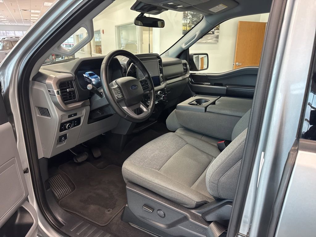 Used 2025 Ford F150 XLT w/ Equipment Group 301A Standard image 2