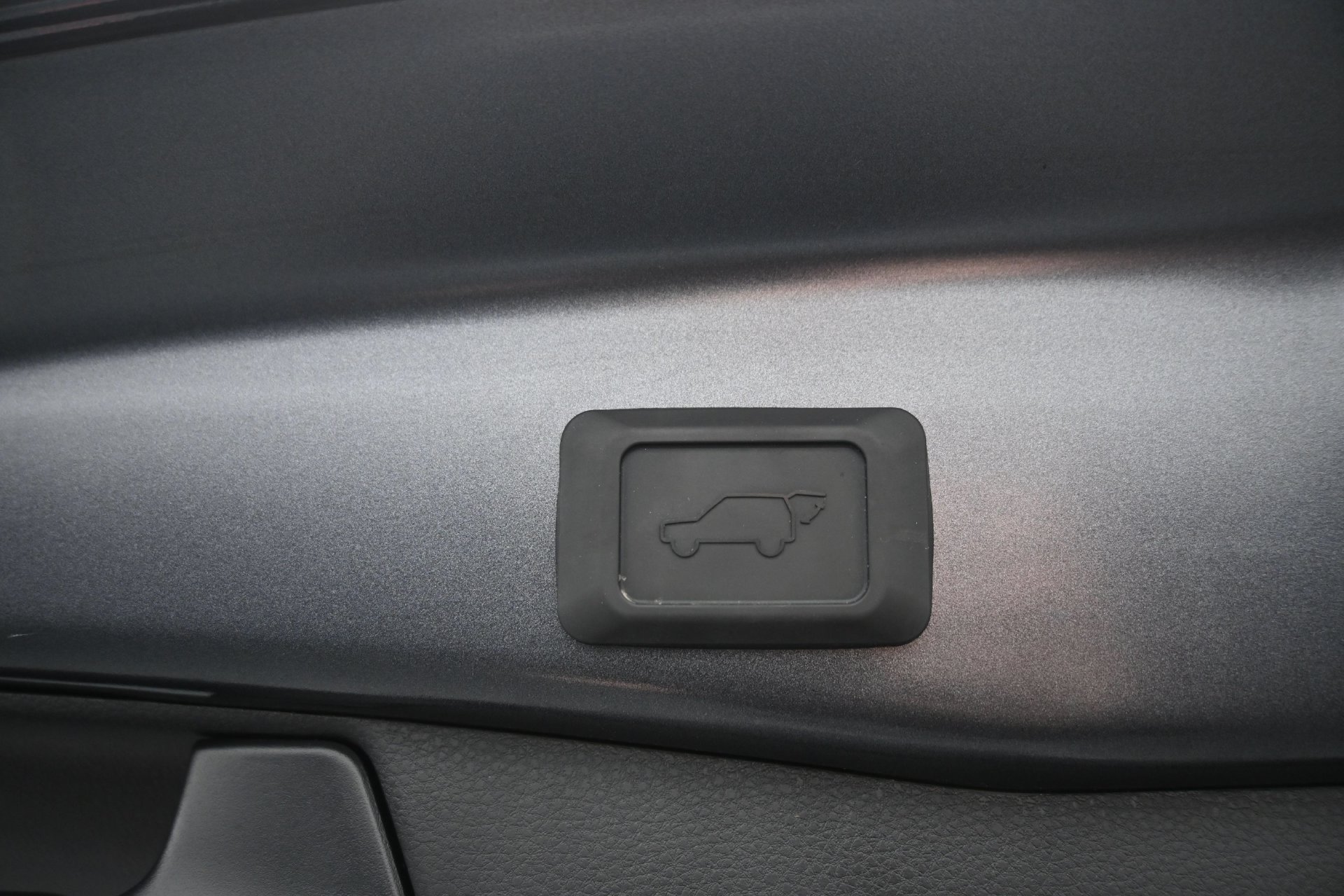 Used 2025 Toyota RAV4 XLE w/ Convenience Package AWD/4WD image 16