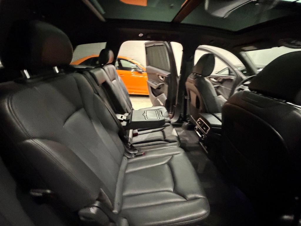 Used 2018 Audi Q7 3.0T Prestige AWD/4WD image 31