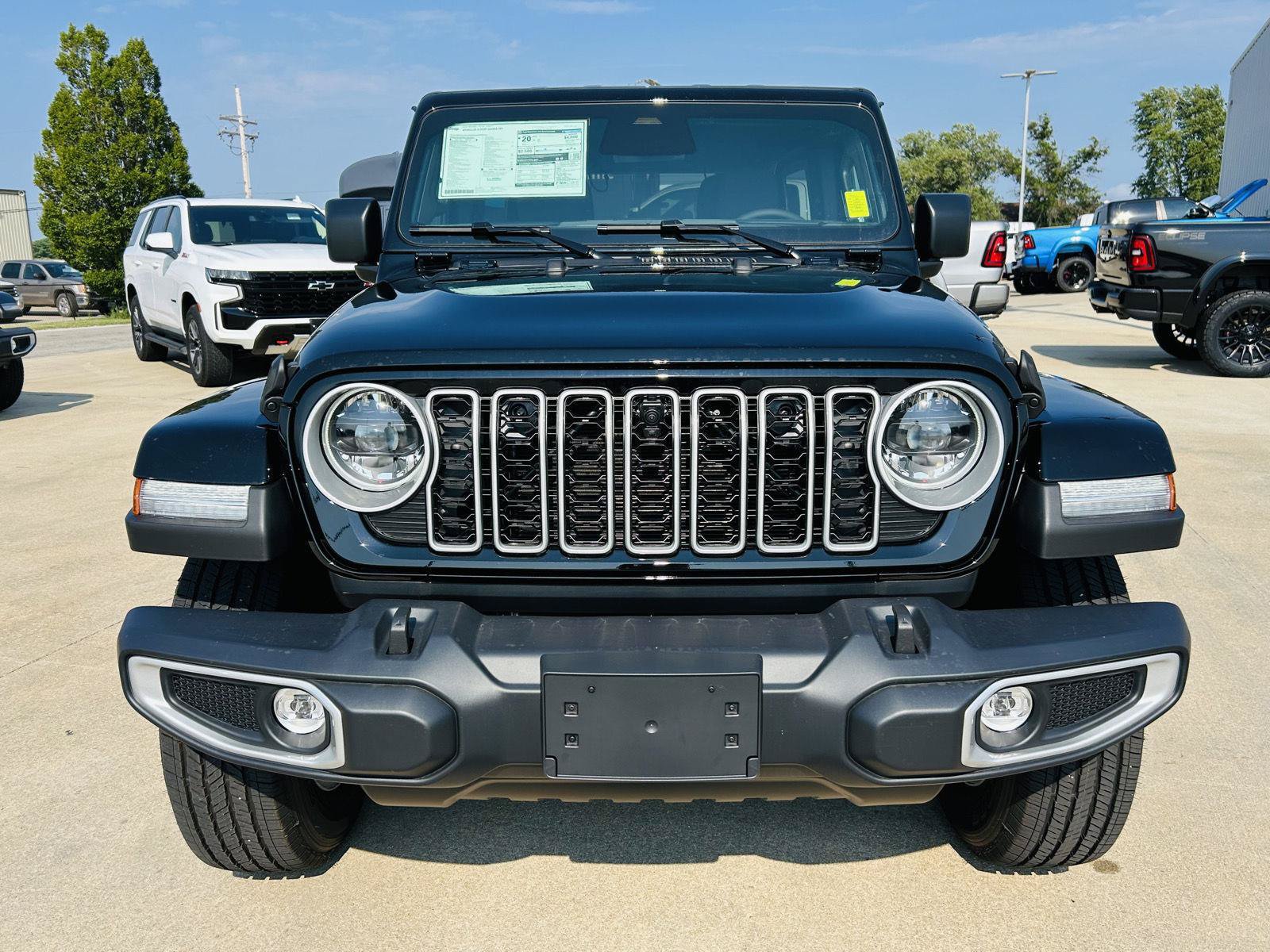 New 2026 Jeep Wrangler Unlimited Sahara w/ Technology Group AWD/4WD image 33
