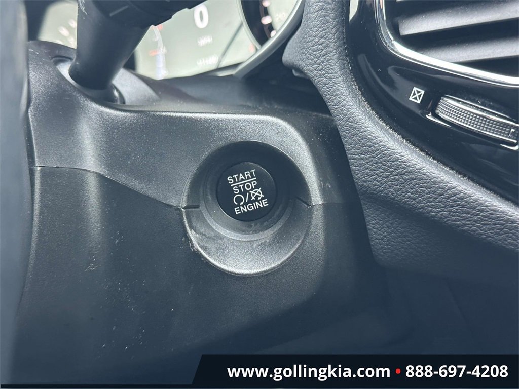 Used 2019 Jeep Compass Limited image 30