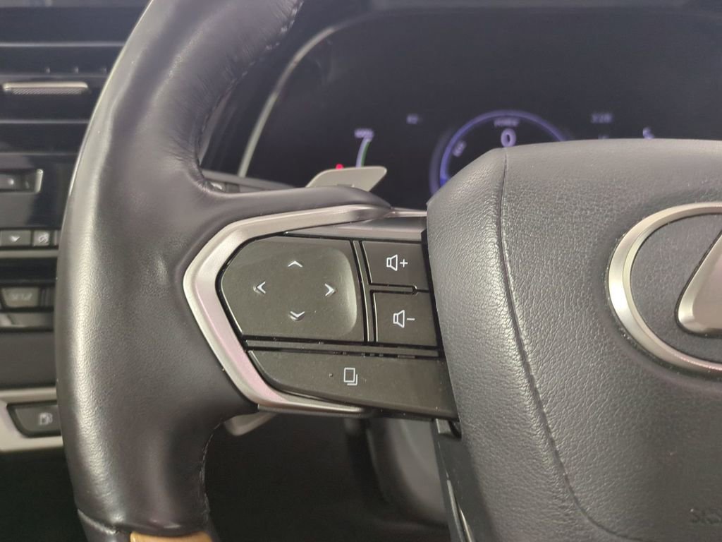 Used 2024 Lexus RX 450h AWD w/ Convenience Package image 33