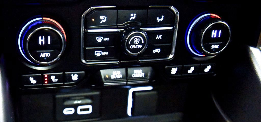 Used 2021 Chevrolet Suburban High Country AWD/4WD image 27